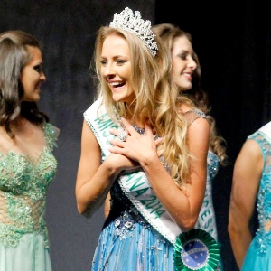 25.mai.2014 - A candidata Nathaly Goolkate, de Carambeí, foi eleita Miss Paraná 2014 - Divulgação/BMW Eventos