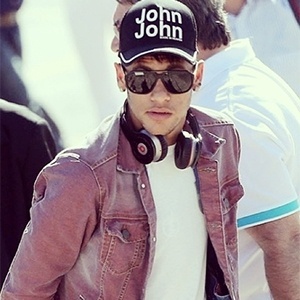 Jogador Neymar é um dos esportistas que usa com frequência os fones de ouvido da Beats Electronics - Reprodução/Instagram/beatsbydre