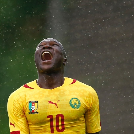 30.mai.2014 - Jogador Vincent Aboubakar de Camarões reage durante a partida amistosa de futebol contra o Paraguai, em Kufstein, na Áustria