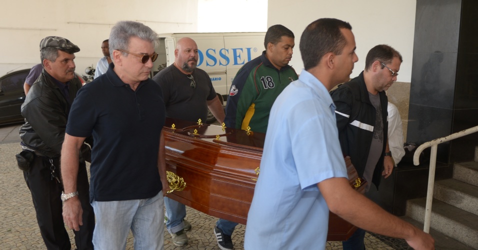 Apresentador Mauricio Torres morre aos 43