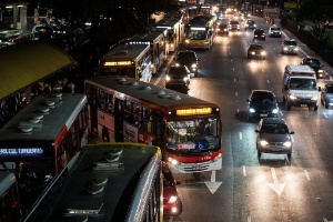 Como chegar até rua professor nelson de senna em Jabaquara de Ônibus ou  Metrô?