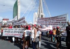 Após protesto, polícia cria cordão de isolamento para palco de Dilma em PE - Carlos Madeiro/UOL