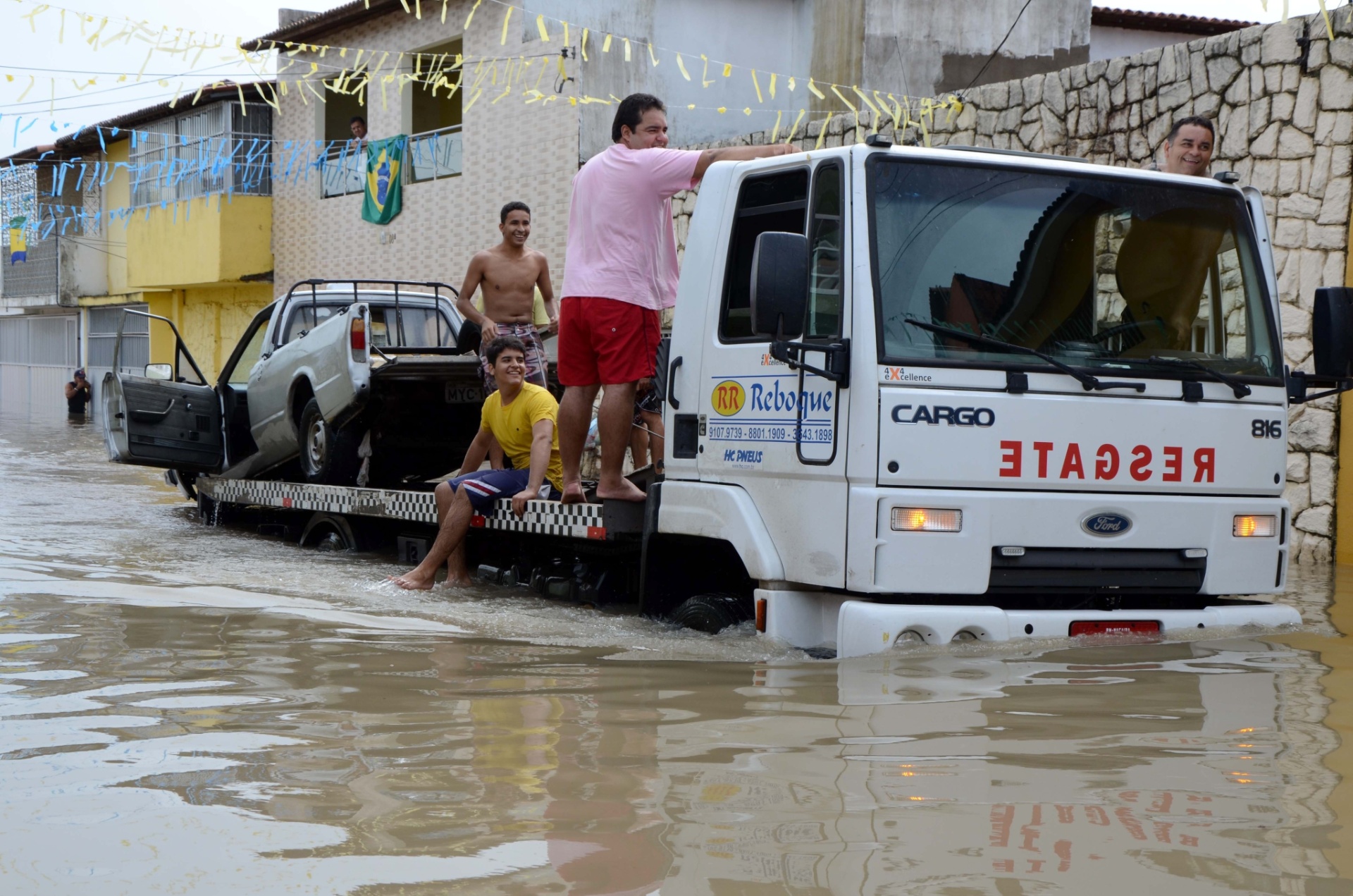 Fotos Natal Decreta Calamidade Pública Após Chuvas 16062014 Uol Notícias 