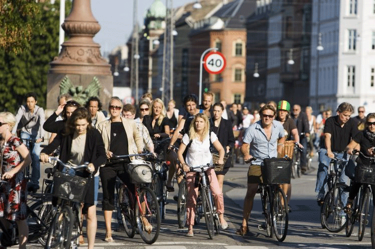 O tráfego de bicicletas em Copenhague, na Dinamarca, é intenso - Divulgação