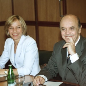 Rita Camata e José Serra em 2002: a ex-deputada foi relatora do ECA - Antônio Gaudério - 08/10/02/Folha Imagem