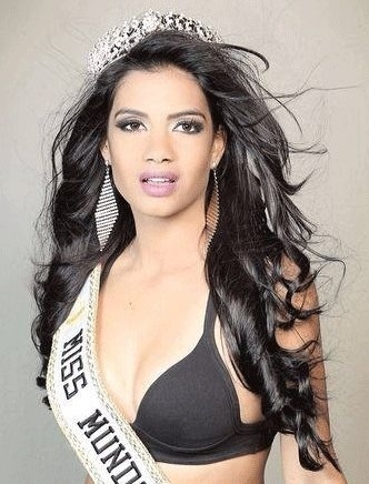 1º.jul.2014 - Luciana Novais é a Miss Mundo Goiás 2014. Ela tem 20 anos e 1,75 metro de altura. Atualmente, Luciana estuda Medicina Veterinária e atua profissionalmente como modelo