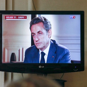 Sarkozy concedeu uma entrevista exclusiva ao vivo à emissora "TF1" e à rádio "Europea 1", em que se defendeu das acusações 