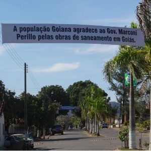 Faixas foram vistas por promotores nas cidades de São Domingos e Campos Belos, no nordeste goiano