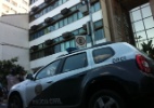 Polícia espera na frente de consulado para prender advogada que pediu asilo - Gustavo Maia/UOL