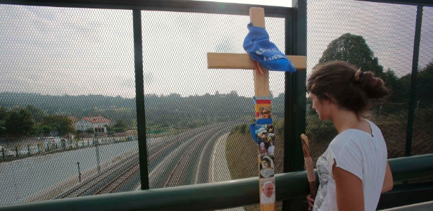 Homenagens marcaram um ano do acidente de trem em Santiago de Compostela - Miguel Vidal/Reuters