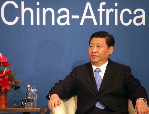 18.nov.2010 - O então vice-presidente da China Xi Jinping participa das comemorações do 10º aniversário do Fórum de Cooperação China-África, em Pretória (África do Sul) - Paballo Thekiso/AFP