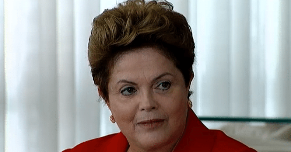 28.jul.2014 - A presidente Dilma Rousseff (PT), candidata à reeleição, participa nesta segunda-feira (28) da sabatina organizada pelo UOL, pela "Folha de S.Paulo", pelo SBT e pela rádio Jovem Pan no Palácio da Alvorada