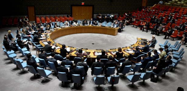 Membros do Conselho de Segurança da ONU se reunem na sede da entidade, em Nova York, para discutir um cessar-fogo imediato e inegociável entre Hamas e Israel, para a faixa de Gaza - Niu Xiaolei/Xinhua
