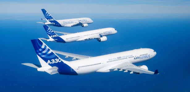 Empresa aérea Azul vai usar Airbus A330 (à frente) a partir de sábado - Airbus/Divulgação
