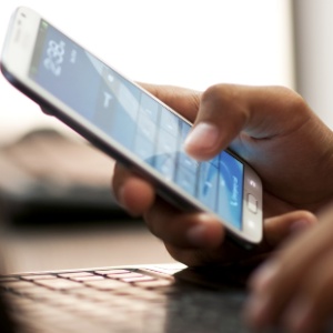 Ministério da Justiça quer checar como as operadoras móveis estão comunicando a mudança aos clientes - Getty Images