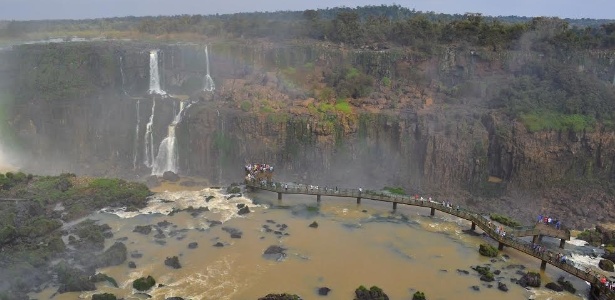 Vazão das águas das Cataratas do Iguaçu caiu para 373 mil litros por segundo hoje - Cataratas do Iguaçu S.A