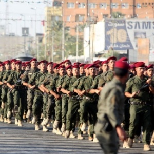 14.ago.2014 - Voluntários xiitas se juntam ao Exército iraquiano para lutar contra militantes do Estado Islâmico (EI) - Mushtaq Muhammed/Reuters