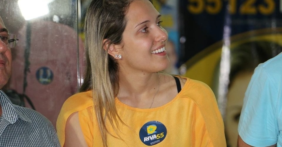 A candidata a deputada estadual Janaína Riva (PSD-MT), é filha do candidato a governador de Mato Grosso José Riva, que responde a mais de 100 processos na Justiça