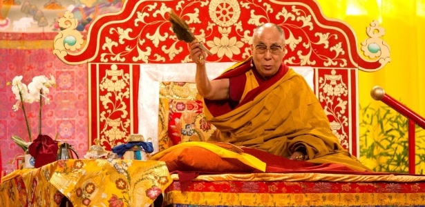 O Dalai Lama quer evitar que a China, inimiga política dos tibetanos, atropele o processo tradicional de escolha de seu sucessor - Christian Charisius/AFP