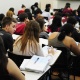 Estudantes de cursinho se preparam para o vestibular, caderno, anotação, escrever, apostila, livro - Junior Lago/UOL