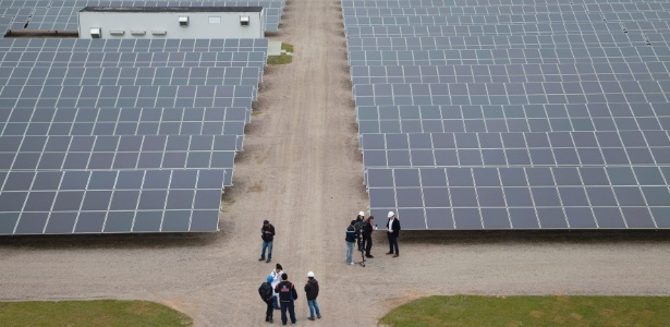 Usina em Tubarão, no sul de Santa Catarina, tem 19.424 painéis solares - Plinio Bordin/Divulgação