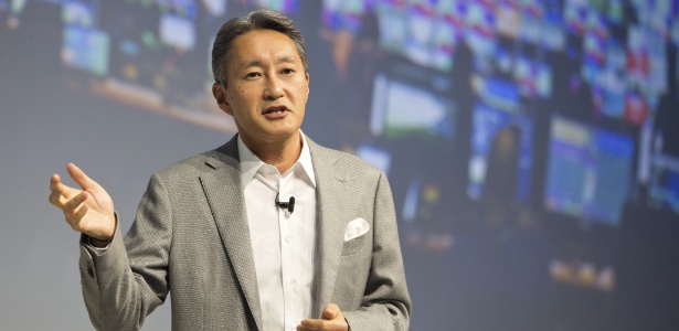 O diretor-presidente da Sony, Kazuo Hirai, fala durante evento destinado a consumidores de produtos eletrônicos, em Las Vegas - Joerg Carstensen/EFE