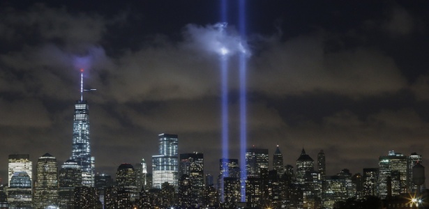 Vista do Tributo ao World Trade Center em Luzes a partir do Liberty State Park - Kena Betancur/Getty Images/AFP