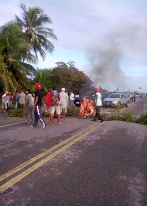 Integrantes do MST bloquearam trechos de quatro rodovias do RN - Tácio Cavalcanti/Via Certa Natal