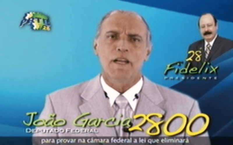 Propaganda de João Garcia (PRTB), candidato a deputado federal em São Paulo, 9 de setembro: "Para 'provar' na câmara federal a lei que eliminará". O correto é 'aprovar', de 'aprovação', e não 'provar', de demonstrar com provas