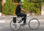 Empresas vendem bike elétrica para motoristas que querem fugir do trânsito - Marcelo Justo/Folha Imagem
