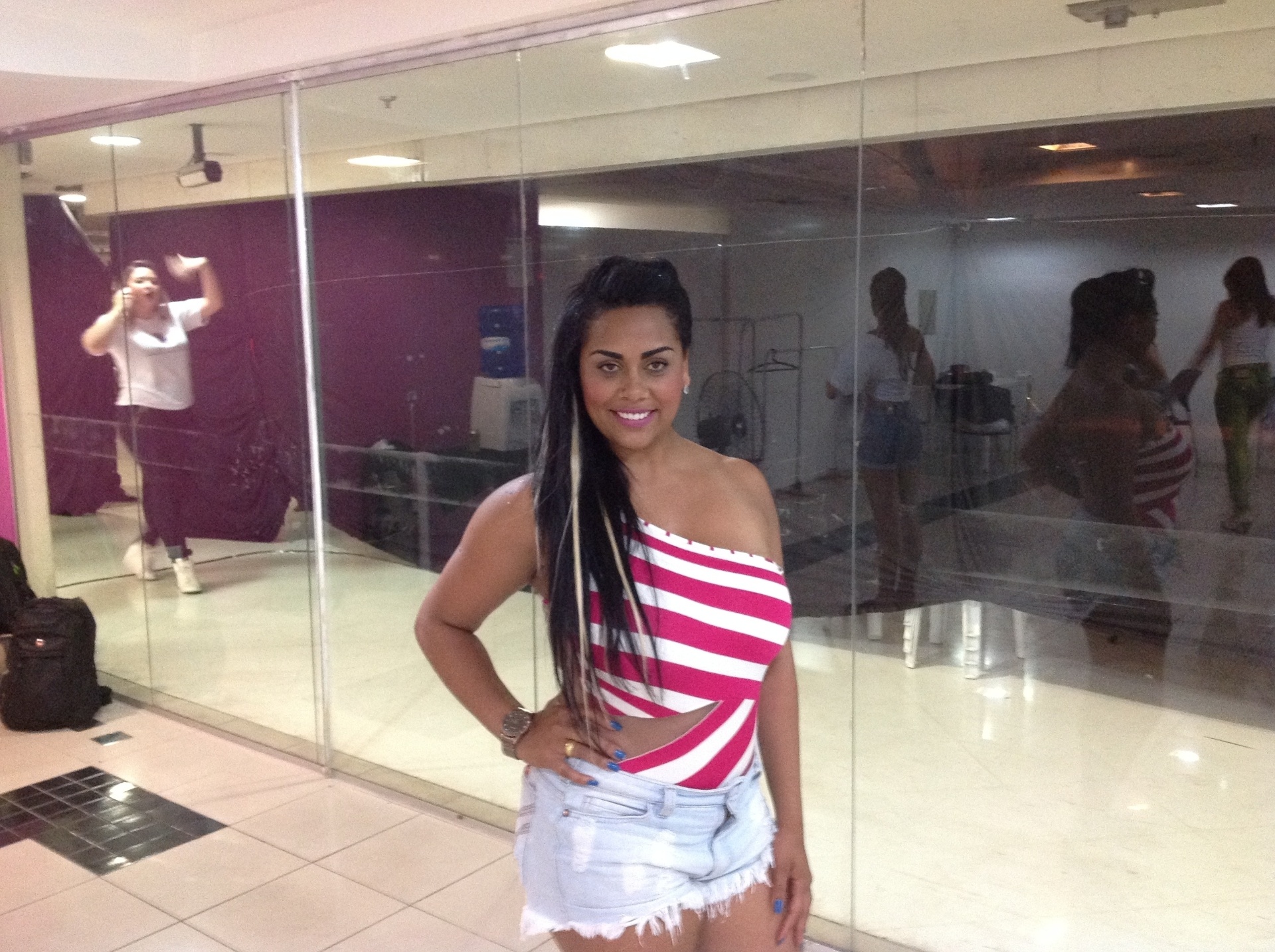 Fotos Candidatas Desfilam No Miss Favela 2014 28092014 Uol Notícias