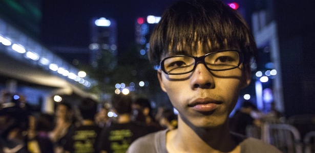 Wong é um dos fundadores do movimento "Scholarism", que em 2012 já havia levado 120 mil pessoas a ocuparem a sede do governo de Hong Kong - Alex Hofford/Efe