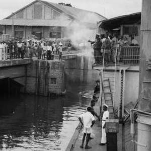 A cidade de Kinshasa, em foto de 1955, foi o centro da pandemia de Aids, segundo cientistas  - Getty Images