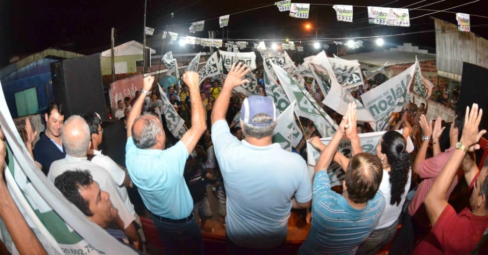 3.out.2014 - O candidato a governador do Acre Tião Bocalom (DEM) realiza comício na cidade de Sena Madureira na quinta-feira (2)
