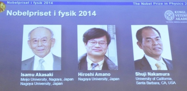 Os japoneses Isamu Akasaki, Hiroshi Amano e Shuji Nakamura, este último naturalizado americano, foram anunciados como os vencedores do Prêmio Nobel de Física 2014 - Bertil Ericson/AFP 