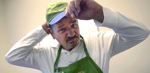 Ex-vice-presidente da Oral-B, Tom Palome, 78, trabalha como cozinheiro - Phelan M. Ebenhack/Bloomberg