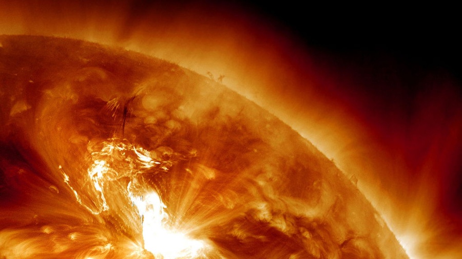 23.jan.2014 - Tempestade solar captada pelo Observatório de Dinâmicas Solares (SDO, na sigla em inglês) da Nasa