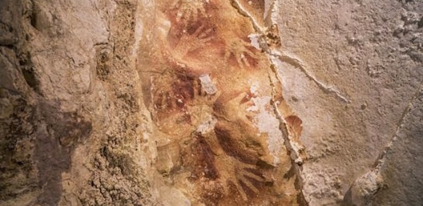 Pinturas feitas com pigmento natural ocre nas cavernas de Sulawesi, na Indonésia, são tão antigas tão antigas quanto as pinturas rupestre encontradas na Europa - Kinez Riza