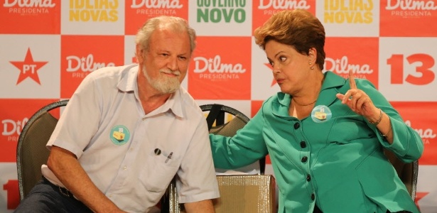 Dilma conversa com o líder nacional do MST (Movimento dos Trabalhadores Sem Terra) João Pedro Stedile; o MST reclama da falta de diálogo com a presidente