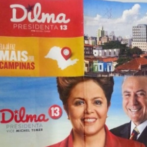 Panfletos da então candidata Dilma Rousseff (PT) que foram distribuídos pelos Correios em Minas Gerais - Arte UOL
