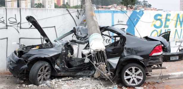 Na estrada de Itapecerica, 22 pessoas morreram ao longo de 2014 - Luiz Claudio Barbosa/ FuturaPress/ Estadão Conteúdo 