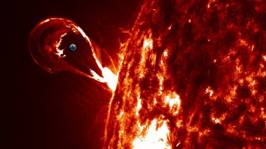 Imagem da Nasa mostra erupção solar. Esta ejeção de material não atinge diretamente a Terra, mas se conecta com o ambiente magnético, causando auroras boreais e, em alguns casos, problemas em sistemas de elétricos e de comunicação - AFP