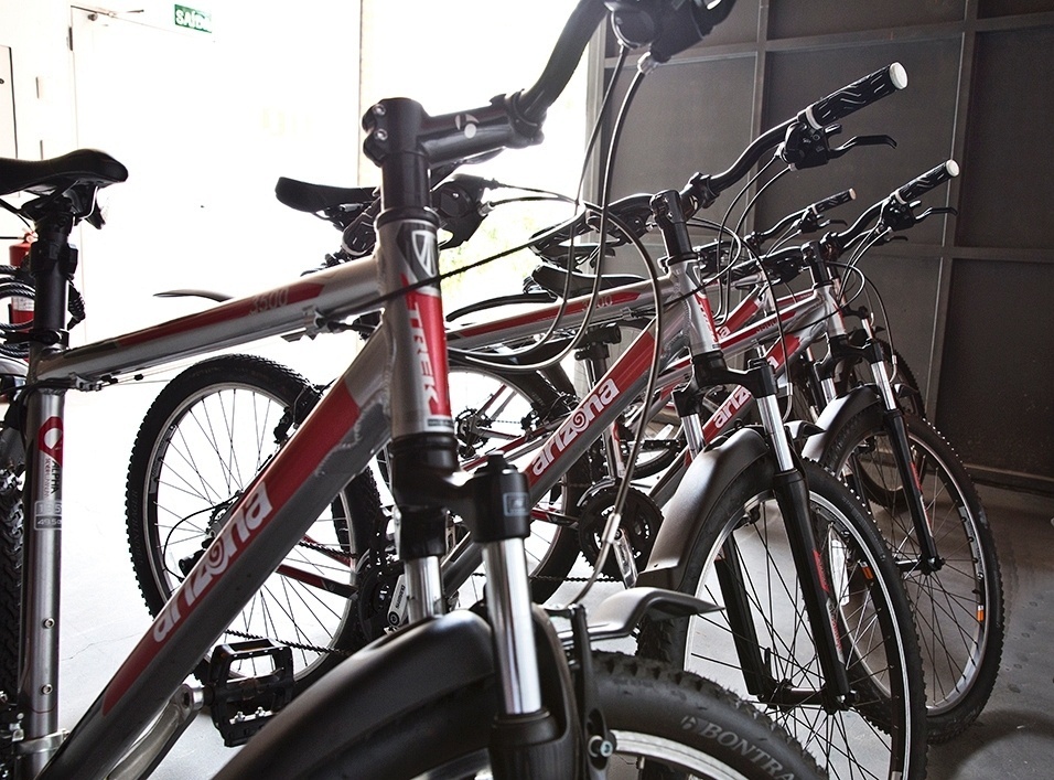 Produtora de conteúdo digital Arizona, em São Paulo, tem bikes, manicure e espaço com TV e videogame - Divulgação