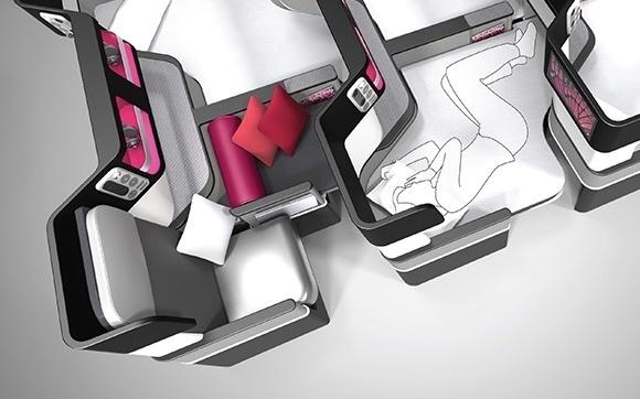 O projeto é de um novo conceito de assento para voos de longa distância. A ideia é que eles possam ser transformados, rapidamente, de classe econômica premium para executiva, com direito a cama - Divulgação/PaperClip Design