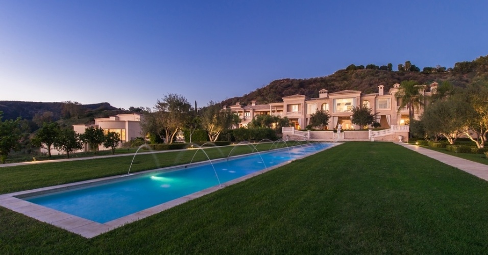 O Palazzo di Amore, em Beverly Hills, Califórnia (EUA), está a venda por US$ 195 milhões, o preço mais alto pedido atualmente nos EUA