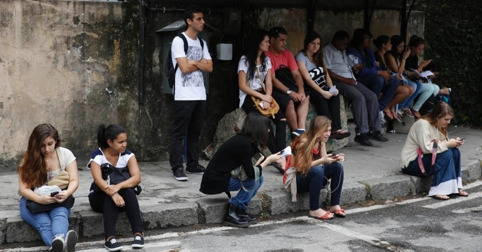 9.nov.2014 - Candidatos chegam à PUC-Rio para o segundo dia de prova do Enem (Exame Nacional do Ensino Médio) 2014. O exame começou às 13h