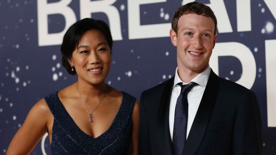 O criador do Facebook, Mark Zuckerberg, e sua mulher, Priscilla Chan; ela foi alvo de comentários racistas do chefe de segurança de Zuckerberg, Liam Booth - Stephen Lam/Reuters