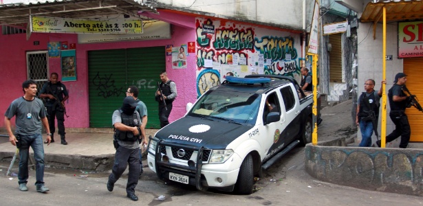 A ação da Policia Civil acontece na Rocinha, zona sul do Rio de Janeiro, entre outros pontos do Estado - Gabriel de Paiva / Agência O Globo