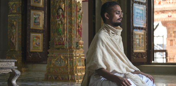 19.nov.2014 - Munishri Ajitchandrasagarji memorizou 500 itens aleatórios durante um evento para estimular a meditação - Graham Crouch/The New York Times