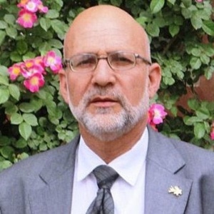 Nader Alemi é um psiquiatra afegão que aceitou tratar ex-combatentes do Taleban, mesmo não concordando com a ideologia - BBC